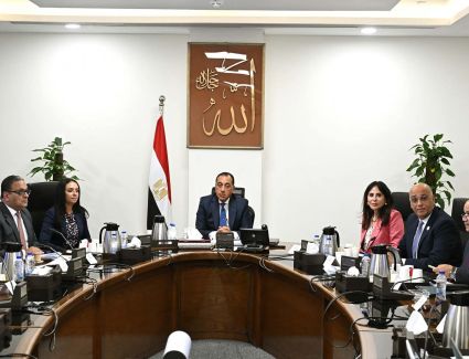 رئيس الوزراء يستعرض الاستراتيجية الوطنية للحرف اليدوية «2025 – 2030»