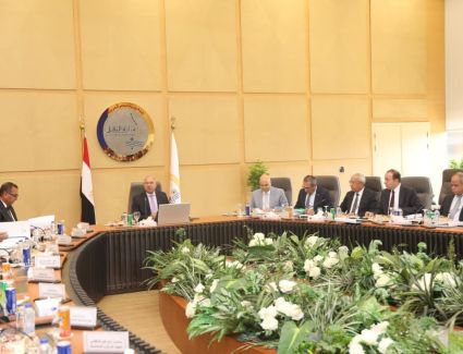 نائب رئيس مجلس الوزراء للتنمية الصناعية وزير الصناعة والنقل يترأس أعمال الجمعية العمومية العادية لشركة أكتا للنقل الجماعي