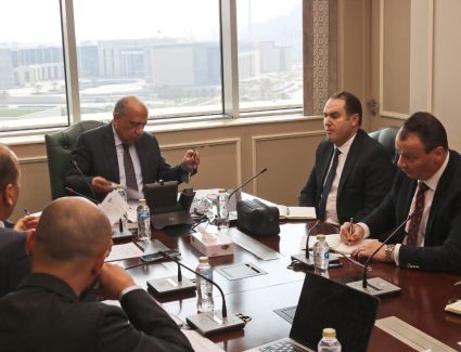 وزير الكهرباء يبحث مع المدير العام لهيئة الدولة للطاقة النووية الروسية ورئيس الهيئة العربية للتصنيع توطين صناعة الأنظمة والمعدات والمهمات 