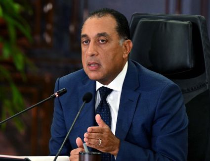 رئيس الوزراء يستعرض تقريرا من اتحاد الغرف التجارية بشأن مبادرة خفض الأسعار