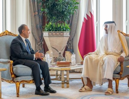 وزير الخارجية ينقل رسالة تضامن ودعم من فخام الرئيس إلى أخيه سمو الشيخ تميم بن حمد آل ثاني أمير دولة قطر الشقيقة