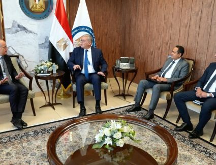 وزير البترول يبحث مع توتال إنرجيز الفرنسية الاستفادة بفرص الاستثمار وتعزيز التعاون في شرق المتوسط