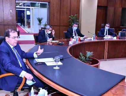 وزير البترول والثروة المعدنية يستقبل وفداً لشركة إيمرسون العالمية