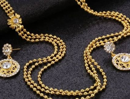 الذهب يتراجع 7 جنيهات بختام تداولات الأسبوع وعيار 21 بـ 765 جنيها للجرام