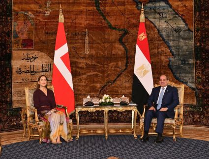 الرئيس السيسي يستقبل ملكة الدنمارك 