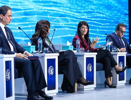 المشاط تشارك في جلسة حوارية عقب إطلاق الاستراتيجية الوطنية للصحة الرقمية «2025–2029»