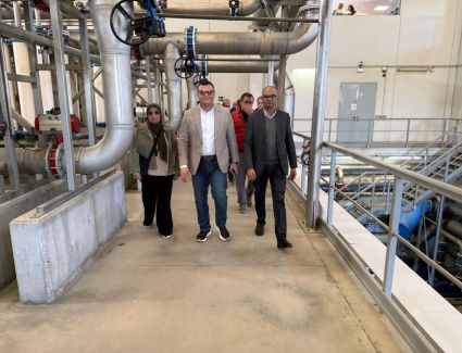 وزير الإسكان يواصل زيارته للمشروعات الرائدة لشركة "أكسيونا" الإسبانية في مجال معالجة مياه الصرف الصحي والحمأة