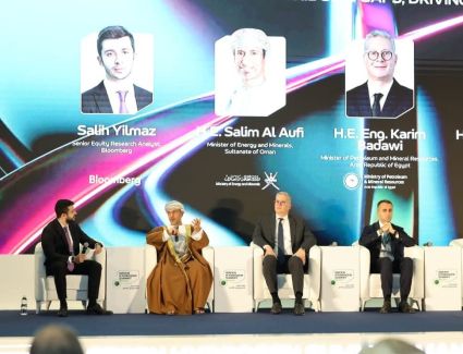 وزير البترول يشارك متحدثاً رئيسياً في الجلسة الوزارية الافتتاحية لقمة عمان للهيدروجين الأخضر