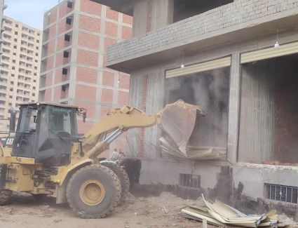  وزيرة التنمية المحلية تتلقى تقريراً من قطاع الإدارة الاستراتيجية حول جهود التصدي للبناء المخالف في المحافظات