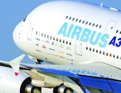 بسبب العطل البرمجي.. «إيرباص»: أقل من 100 طائرة "A320" لا تزال متوقفة 