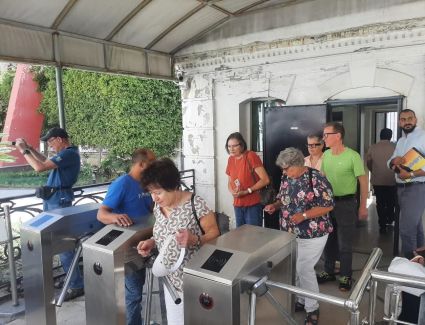 تركيب وتشغيل ماكينة للحجز الذاتي بمقابر كوم الشقافة لزيارة المواقع الأثرية والمتاحف بالإسكندرية