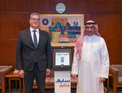 وزير البترول يبحث التعاون في مجال البتروكيماويات مع الرئيس التنفيذي لشركة سابك