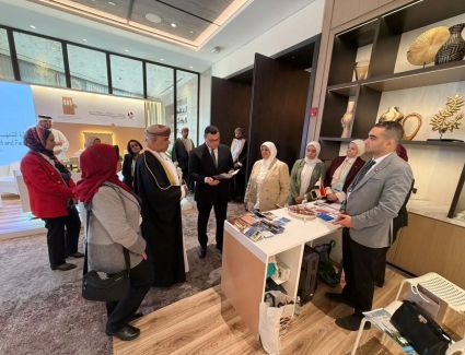 وزير الإسكان يبحث مع نظيره العماني سبل وآليات تعزيز التعاون المشترك في إنشاء وتنمية المدن الجديدة المستدامة