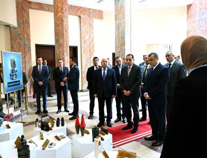 رئيس الوزراء يفتتح مصنع إنتاج الطلمبات الغاطسة بشركة قها للصناعات الكيماوية التابعة لوزارة الإنتاج الحربي