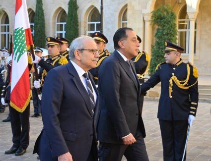 مراسم استقبال رسمية لرئيس الوزراء لدى وصوله السراي الحكومي بالعاصمة بيروت