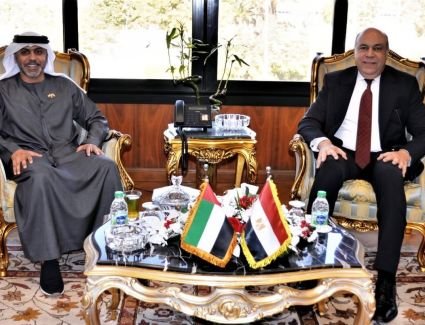 وزير الطيران المدني يستقبل سفير دولة الإمارات بالقاهرة لبحث أوجه التعاون المشترك بين الجانبين