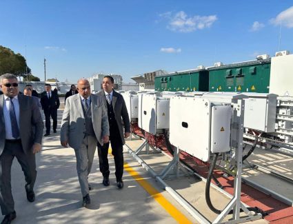 &nbsp;وزير الكهرباء والطاقة المتجددة يزور معامل اختبارات أنظمة بطاريات تخزين الطاقة التابعة لشركة هواوي