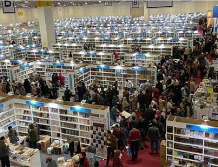 فعاليات رابع أيام معرض الكتاب.. برامج وأنشطة ولقاء فكرى مع روبير سوليه