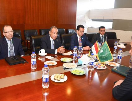 وزير الخارجية يلتقي مدير عام مفوضية الاتحاد الأفريقي