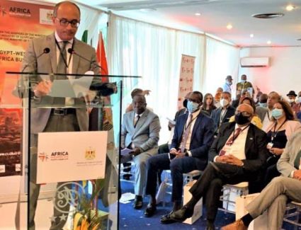 إنطلاق فعاليات منتدى الأعمال المصري الكاميروني بمشاركة ٦٥ رجل أعمال يمثلون ٤٢ شركة مصرية