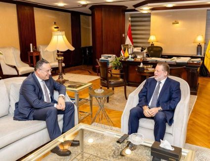 محافظ البنك المركزي المصري يلتقي وزير التعليم العالي والبحث العلمي لبحث التعاون المشترك