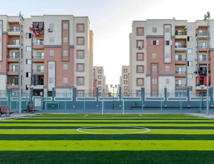 وزيرة الإسكان تتابع موقف المشروعات الخدمية والسكنية وترفيق الأراضي المضافة بمدينة العبور الجديدة