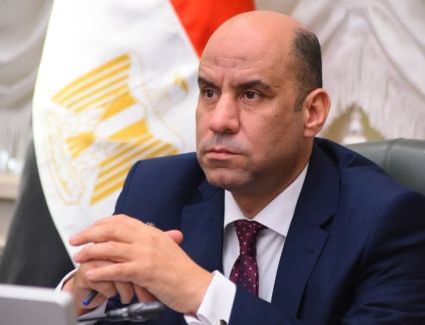 وزارة العمل تشكّل لجنة متابعة مركزية لمواكبة تطورات الأوضاع الإقليمية ..ودعم العمال المصريين بالخارج