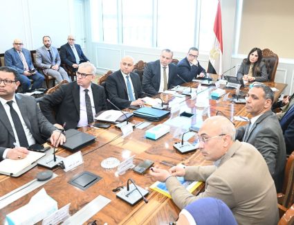 وزيرة الإسكان تتابع الموقف التنفيذي وتسليم الوحدات بالأبراج الشاطئية وكومباند "مزارين" بمدينة العلمين الجديدة