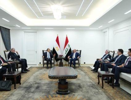 وزير الخارجية يبحث مع نظيره العراقي في بغداد العلاقات الثنائية والتطورات الإقليمية