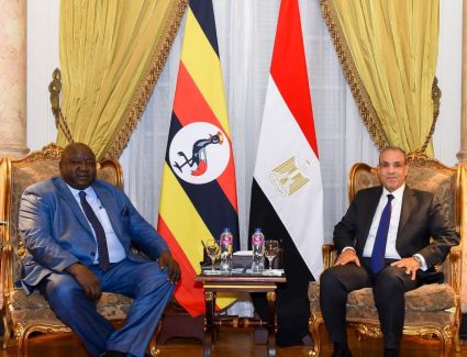 مشاورات مصرية أوغندية لتعزيز التنمية والتكامل الاقتصادي