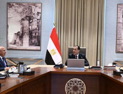 رئيس الوزراء يتابع موقف ترشيد استهلاك المواد البترولية في عدد من المشروعات الحكومية