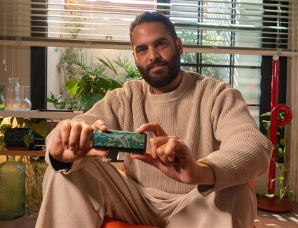 IQOS تدعم الفن المحلي من خلال تجارب إبداعية غامرة