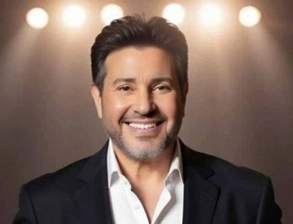 وفاة الفنان هاني شاكر في باريس.. القصة الكاملة لصراعه مع المرض