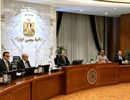 رئيس الوزراء يوجه بضرورة التزام جميع الوزارات بإجراءات الترشيد الحكومي