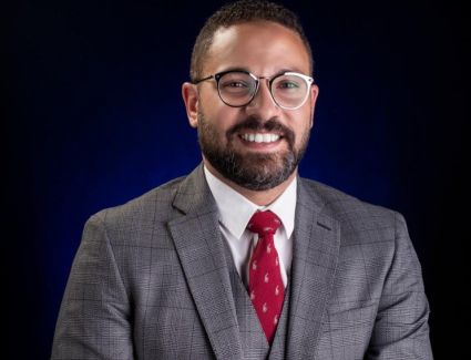 رئيس وحدة الميكروسكوب الطبى لعلاج الاسنان بجامعة المستقبل يكشف أحدث تقنيات علاج الجذور والجراحات التجميلية