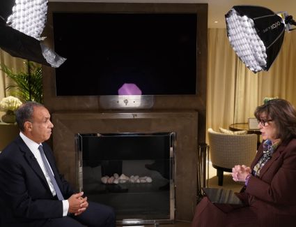  وزير الخارجية يجري لقاءً مع الإعلامية "كريستيان أمانبور" على قناة CNN، على هامش زيارته إلى لندن