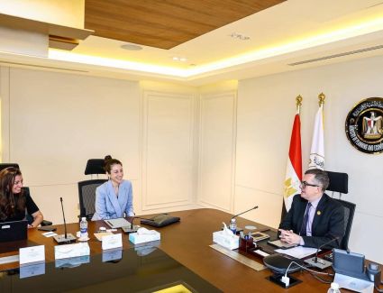 وزير التخطيط يبحث مع وفد الوكالة الدولية لضمان الاستثمار (MIGA) الاستفادة من آليات الضمانات لدفع جهود التنمية بمصر