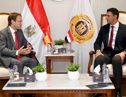 الاستثمارات الإسبانية في مصر.. وزير الصناعة يستهدف جذب الشركات الصغيرة والمتوسطة