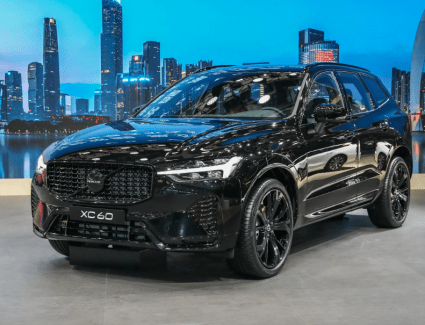 فولفو تكشف عن نسخ هجينة جديدة من XC60 وXC90 بمدى كهربائي يصل إلى 200 كيلومتر