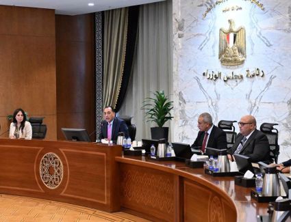 رئيس الوزراء يطالب المطورين العقاريين بسرعة تقديم مقترحاتهم بشأن قانون تنظيم السوق العقارية