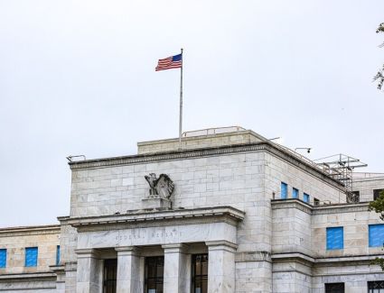 عاجل.. الفيدرالي الأمريكي يرفع الفائدة 25 نقطة أساس.. تعرف على أسعار الفائدة الجديدة