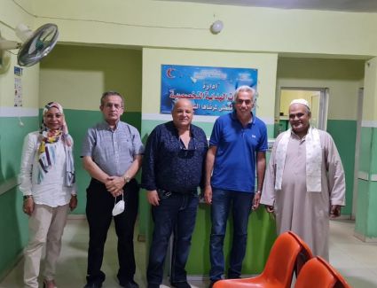 النائب عمرو السنباطي يقوم بزيارة تفقدية لمستشفى الهجانة للتعرف على احتياجاتها