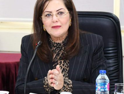 هالة السعيد: اتخاذ كافه الإجراءات للحفاظ على العمالة من "كورونا"