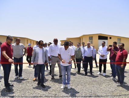 "كايرو ثري أيه" تواصل تطوير صناعة الدواجن بافتتاح أكبر معمل تفريخ لتوفير كتاكيت تسمين عالية الجودة بالمدينة الداجنة في الواحات