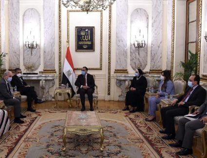 رئيس الوزراء يستقبل نائب رئيس شركة "لوريال" لمناطق جنوب آسيا والشرق الأوسط وشمال أفريقيا