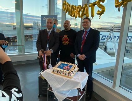 مصر للطيران تستقبل البطل العالمى "Big Ramy" بمطار جون كينيدي بنيويورك