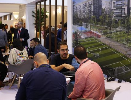 فى اليوم الاول لمعرض مصر العقارى الدولى بالعاصمة    اقبال كبير على مشروعات " اكام " ولأول مرة عروض حصرية على " اينافا " تصل إلى ٤٥ % خصم على الكاش  