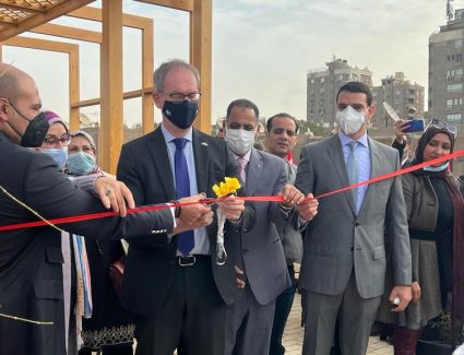 بحضور السفير السويدي بمصر أسترازينيكا و شجرة يفتتحوا مشروع "شجرة في المدرسة" بمدرسة الشيماء  الثانوية بنات