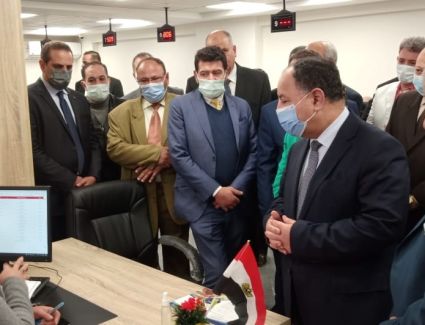 وزير المالية يتفقد أربع مأموريات مدمجة ومطورة