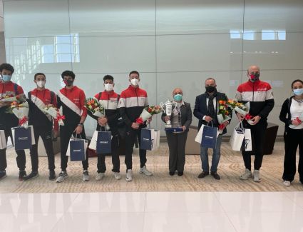 مصرللطيران تهنئ منتخب مصر للشباب بفوزه بذهبية كأس العالم للسلاح 